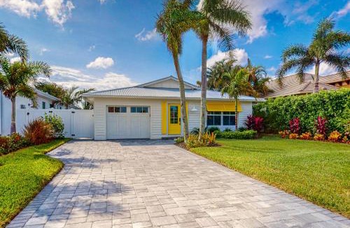 Naples Park House | Yellow Door Beach Cottage