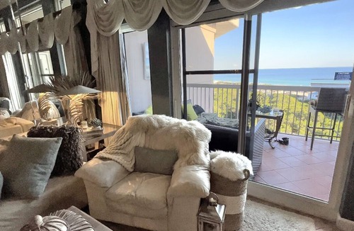 Sandestin Condo | You are the only one missing here! Penthouse 75" tv/2 bikes, pickleball .