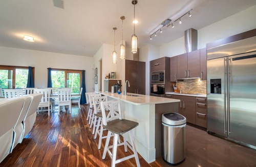 Winter Park Apartment | You're Pampered Here - Just 3 Blocks From Park Avenue!