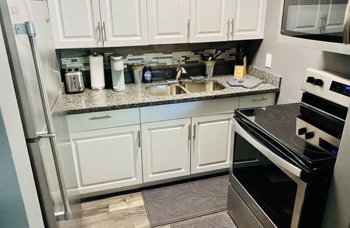 Croissant Park House | Your Cozy 1-bedroom🏡Home away from Home near FLL✈️Beaches🏝NightLife💃🕺