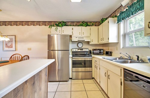 Lake Tansi Condo | Your Cozy Upgrade | 2BR Cabin Packed with Extras