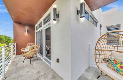Coral Ridge House | *Your Dream Modern Home in Coral Ridge*