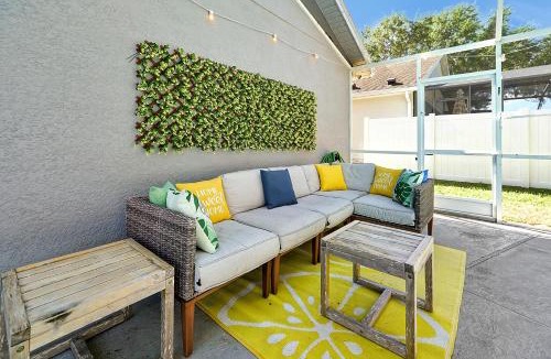 Florida Pines House | Your Family Fun Villa w Pool, Game room, all you need, close to Disney & more