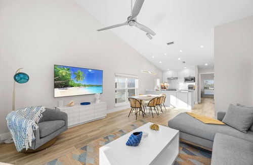 Sanibel Condo | Your Front Yard? The Gulf of Mexico – Blue Gulf 202 Beachfront Condo