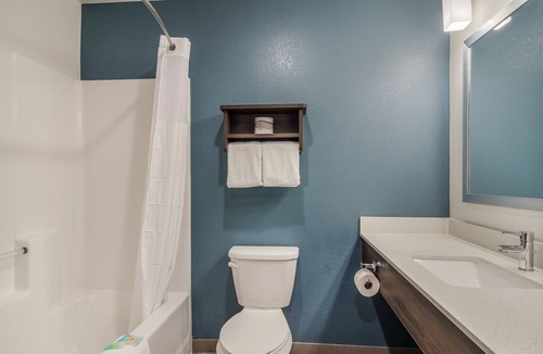 Greenville - Spartanburg Hotel | Your Next Memorable Getaway Starts Here! 3 Units, Pets Are Welcome, Free Parking