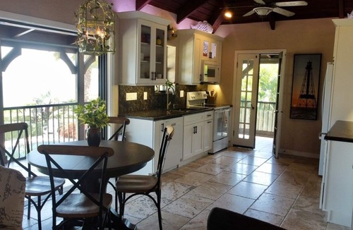Marathon House | "Your own private resort" - Mockingbird Pointe - Waterfront, pool and dockage