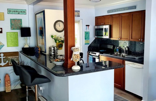 Lauderdale-by-the-Sea Apartment | Your own slice of Paradise is waiting for you! Great location walkable!