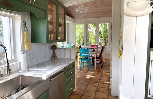 Longbeach Village House | Your Paradise Awaits.