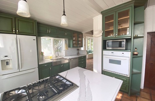 Longbeach Village House | Your Paradise Awaits.