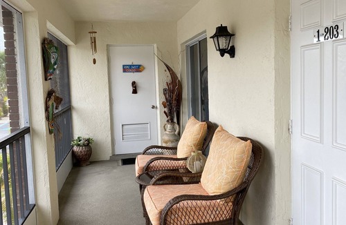 Englewood South Condo | Your piece of Paradise at Palm Manor Condo
