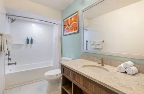 West Kissimmee Hotel | Your Search for the Perfect Stay Ends Here! Outdoor Pool, Unit with Kitchen!