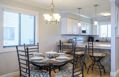 Navarre Beach Condo | Your Sound Side Sanctuary Awaits in Palms 1-206
