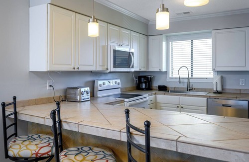Navarre Beach Condo | Your Sound Side Sanctuary Awaits in Palms 1-206