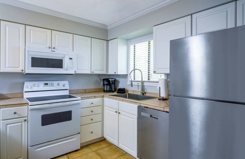 Navarre Beach Condo | Your Sound Side Sanctuary Awaits in Palms 1-206