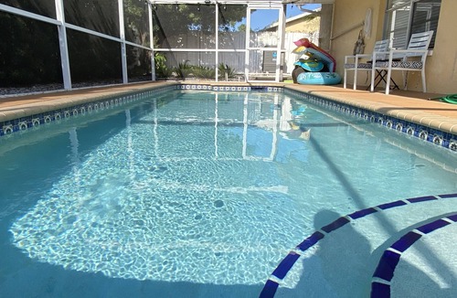 South Bradenton House | Your Tropical Paradise with heated saltwater pool