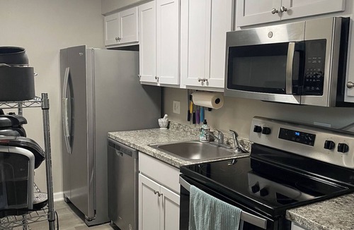 Sandalwood House | Zen 2b/2b smart townhome in central Jacksonville
