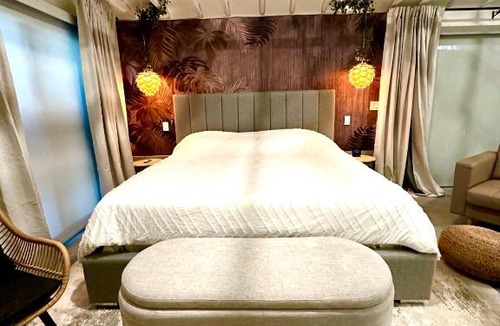 Palm Beach - West Palm Beach Apartment | Zen.Modern.Hip “Studio 501” Beach,Scuba,Downtown