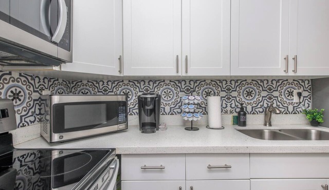 1 BDR Apartment by Fort Lauderdale downtown