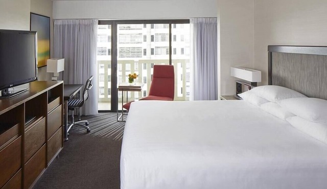 1-Bedroom Suite at a 4⭐️ Hotel