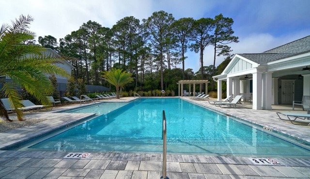 1 Mi to Sand & Surf: Townhome w/Pool in PCB!