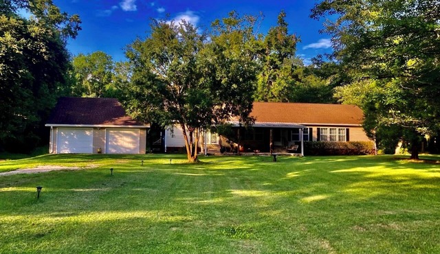 14-Acre Scenic Home in Low County of Wadmalaw Island w/Private Par 3 Golf Hole