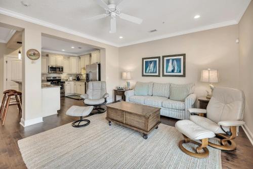 1605 Mariners Circle