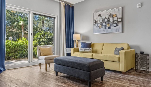 1BR at Luau! Ground Level Walkout! Tropical Pool, Hot Tub, Waterfall,Tiki Bar