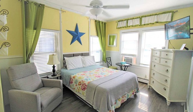 1st Floor Studio 2 Blocks to Beach & Main Ave | Quiet & Bright | Near Asbury