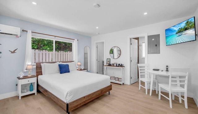 #2 - Beachside Studio | Steps to Hollywood Beach