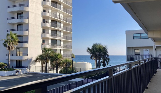 2 Bedroom/1.5 Bath Steps to the Beach in Daytona Beach Shores.