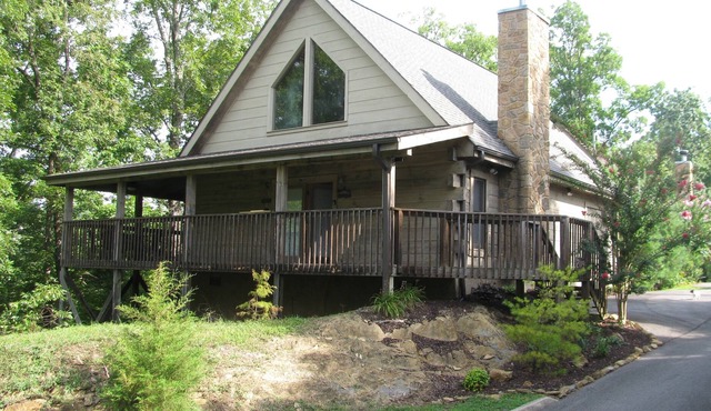 2 Bedroom/2 Bath, Swimming Pool, Hot Tub, WiFi, Loft with Game Room