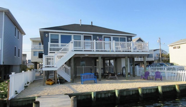 2 bedroom bay front on Cedar Bonnet Island