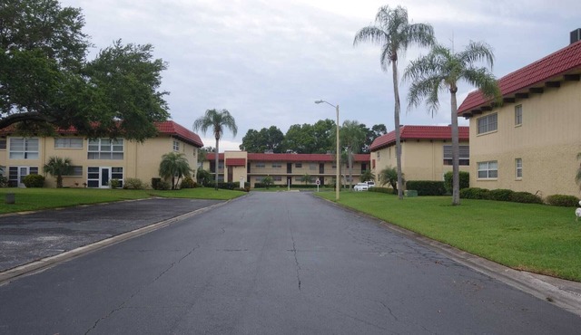2 bedroom condo in Largo Florida.Clearwater (3 month minimum)