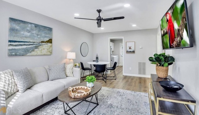 2 Bedroom Duplex triplex L-554127 by Houzlet