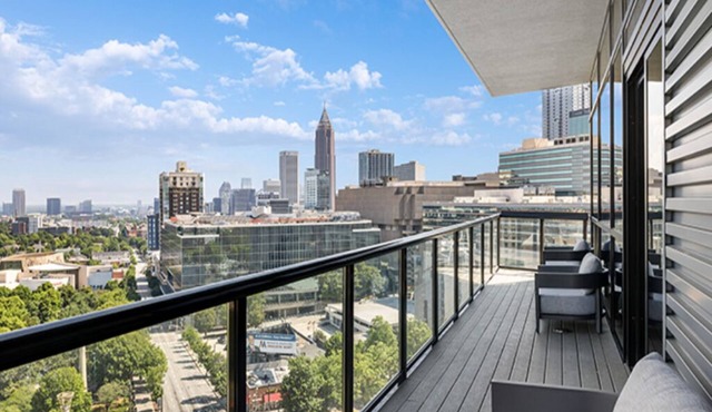 2 Bedroom Presidential Condo at Centennial Park, Margaritaville, Atlanta Resort!