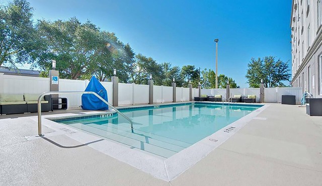 2 Orlando Rooms | Outdoor Pool & 2.5 Miles to Water Sport Complex
