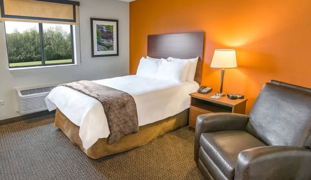 2-Room Stay w/Kitchen Near Downtown Atlanta – Perfect for Groups or Families