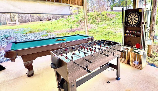 2 Small Country Cabins - King, Queen & Bunkbeds - walk to Sardis Lake - WiFi