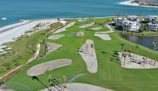 2 Units | Dolphin Watch from Marina | 3 Outdoor Pools | 1.4 Mi to Mucky Duck
