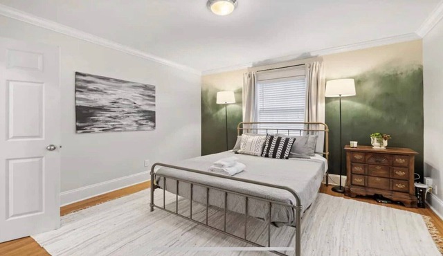 2BD Cottage ~1 Mile to Uptown, Stadium & South End