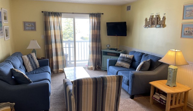 2BR Condo w/Pool & Hot Tub - Steps from the Beach and Boardwalk