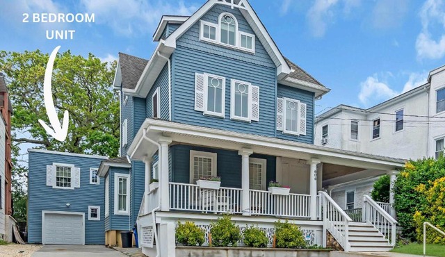 2BR Guest House - Sleeps 6 - Walk to Beach & Fun