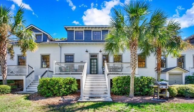 3 Bed, 2.5 Bath Award Winning Historically Preserved Tybee Island Vacation Home