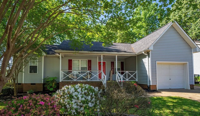 3 Bed 2 Bath The Nestle Minutes from Lake Murray - Chapin