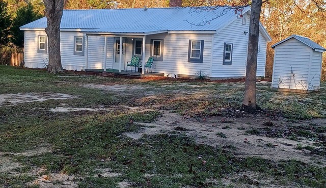 3-bedroom house in country near Portal with AC and Peaceful settings