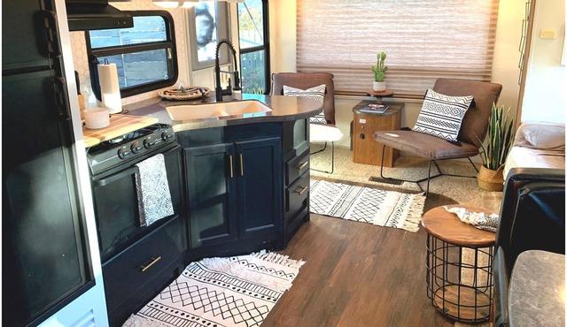 30% Off Boho Glamping Retreat Nashville w/ POOL! Pets are Welcome!