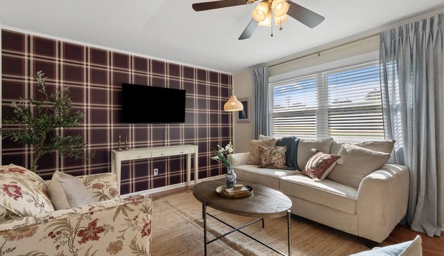 3B 2B Home in Downtown Greer