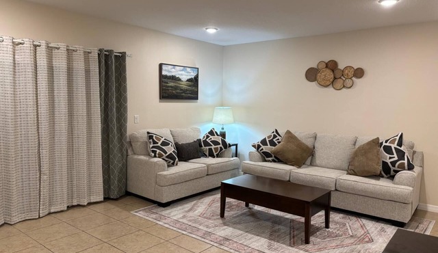 3BR Townhome Near Disney - Limited-Time Deal! Gated Community, Pool. Gym & more.