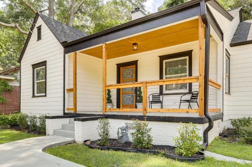 4 Mi to Int’l Soccer & Dtwn Fun: Modern ATL Home