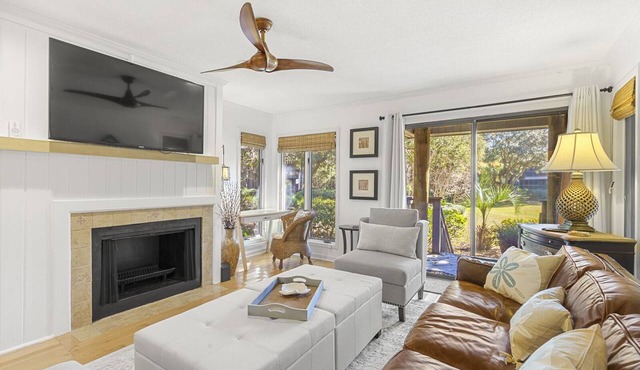 4513 Parkside Villa by Akers Ellis Rentals